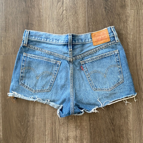 Levi's jean shorts - Picture 7 of 15